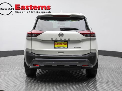 Used 2023 Nissan Rogue SL w/ SL Premium Package image 6