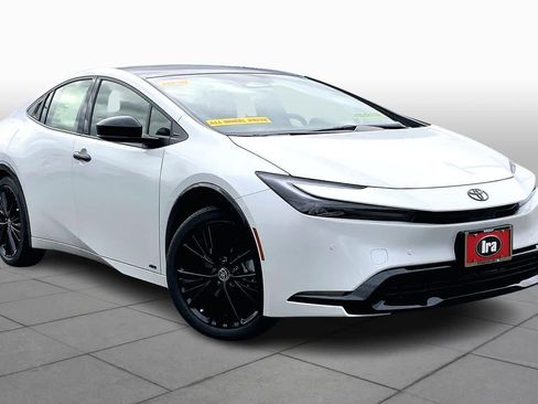 New 2026 Toyota Prius AWD image 2