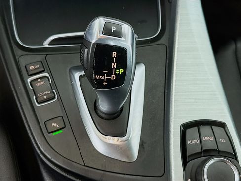 Used 2016 BMW 320i Sedan image 19