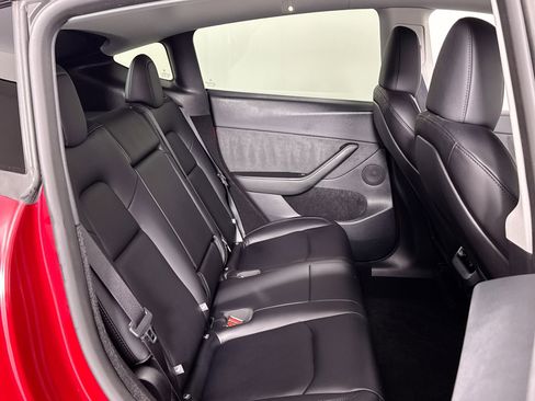 Used 2025 Tesla Model Y Long Range image 41