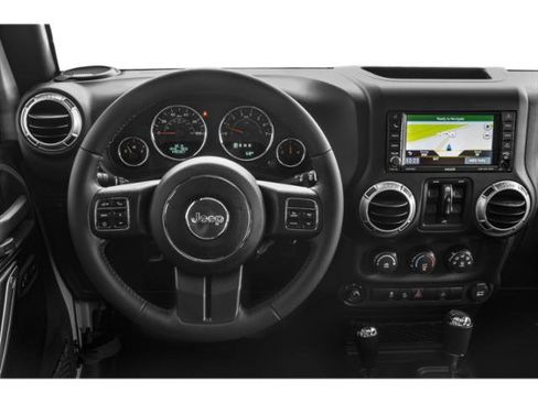 Used 2015 Jeep Wrangler Unlimited Rubicon w/ Connectivity Group AWD/4WD image 10