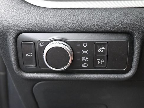 Used 2020 Ford Explorer XLT w/ Comfort Package AWD/4WD image 18