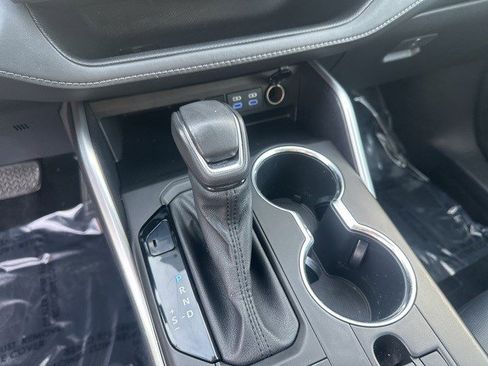 Used 2022 Toyota Highlander XLE image 20