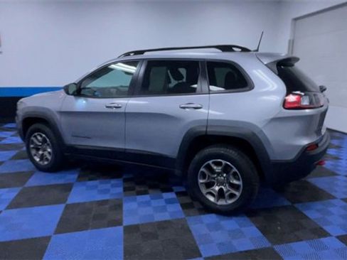 Used 2022 Jeep Cherokee Trailhawk image 6