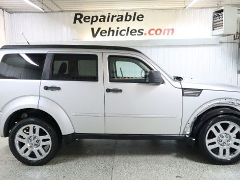 Used 2011 Dodge Nitro Heat image 4