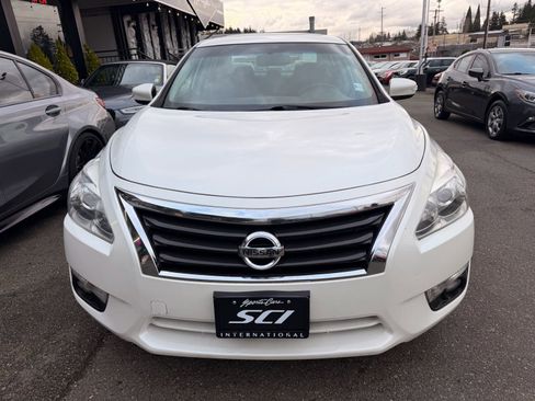 Used 2014 Nissan Altima 2.5 SV w/ Convenience Package image 2