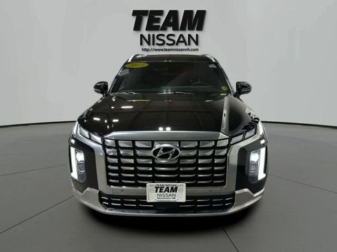 Used 2025 Hyundai Palisade Calligraphy image 2