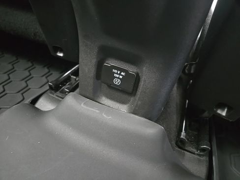 Used 2022 Jeep Renegade Latitude w/ Sun/Sound Group image 87