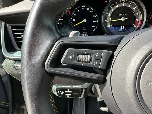 Used 2023 Porsche 911 GT3 image 16