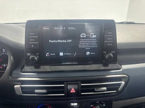 Used 2021 Kia Seltos S FWD image 15