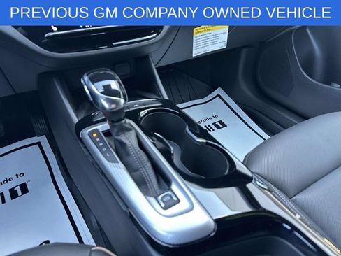Used 2025 Buick Envista Avenir FWD image 46