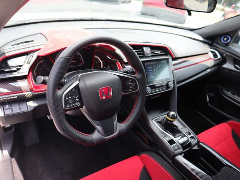 Used 2018 Honda Civic Type R image 15