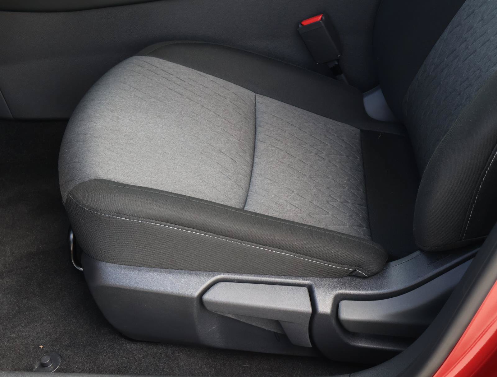 Used 2026 Nissan Sentra SV w/ SV Convenience Package FWD image 14