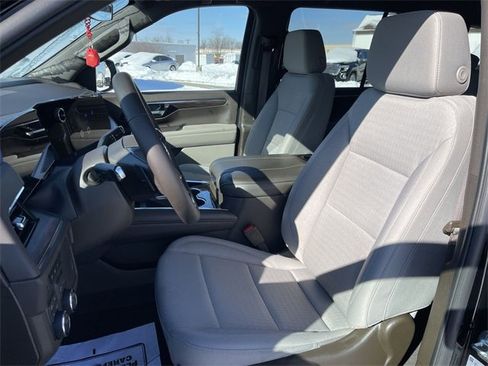 Used 2025 Chevrolet Tahoe LS image 11