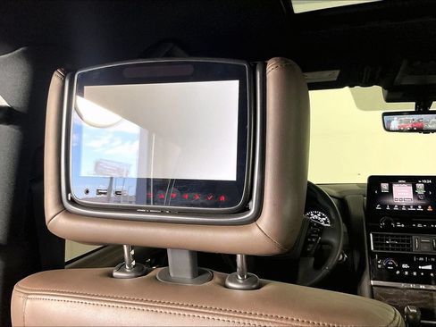 Used 2023 Nissan Armada Platinum w/ Captain's Chairs Package AWD/4WD image 30