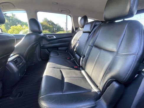 Used 2014 Nissan Pathfinder SL w/ Trailer Tow Package AWD/4WD image 11