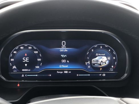 Used 2023 Chevrolet Tahoe Z71 w/ Z71 Off-Road Package image 18