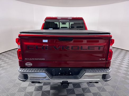 Used 2021 Chevrolet Silverado 1500 LTZ w/ Z71 Off-Road Package AWD/4WD image 9