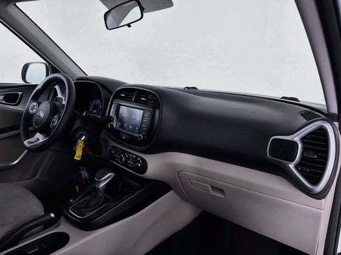 Used 2021 Kia Soul LX FWD image 30