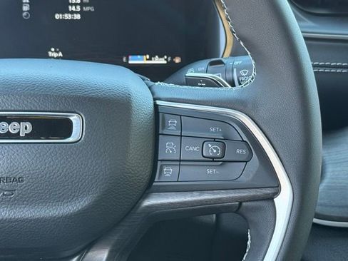 New 2025 Jeep Grand Cherokee L Limited w/ Black Appearance Package image 19