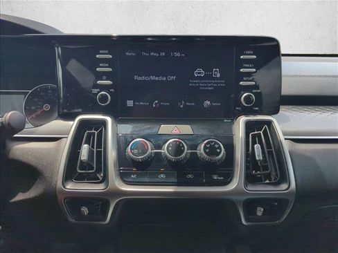 Used 2022 Kia Sorento LX FWD image 14