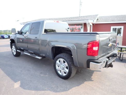 Used 2011 Chevrolet Silverado 2500 LTZ w/ Snow Plow Prep Package AWD/4WD image 4