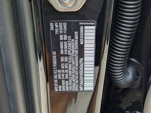 Certified 2025 Porsche Cayenne image 29