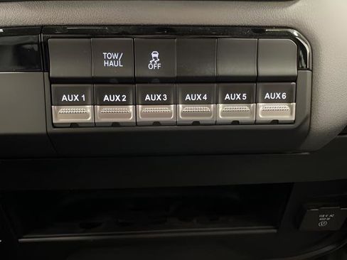 New 2024 RAM 2500 Tradesman w/ Chrome Appearance Group image 27