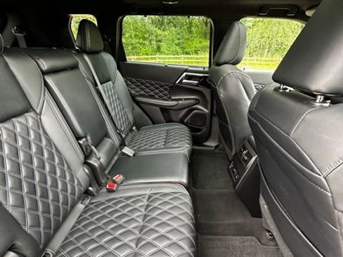 Used 2023 Mitsubishi Outlander SEL Black Edition AWD/4WD image 19