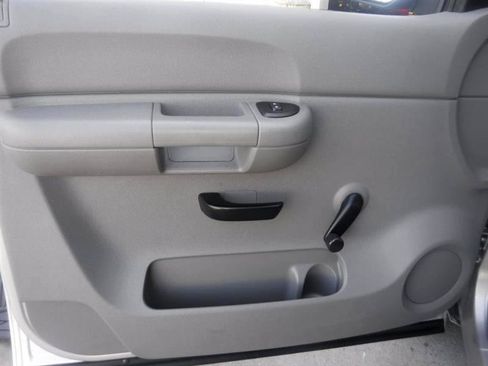 Used 2007 Chevrolet Silverado 1500 W/T RWD image 34
