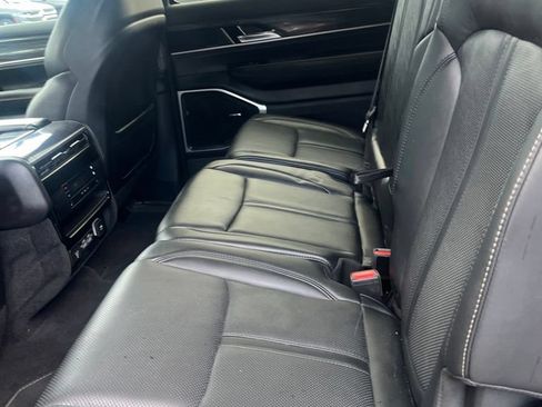 Used 2022 Jeep Wagoneer Series III RWD image 10