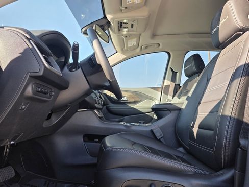 Used 2024 GMC Terrain Denali w/ Denali Premium Package image 11