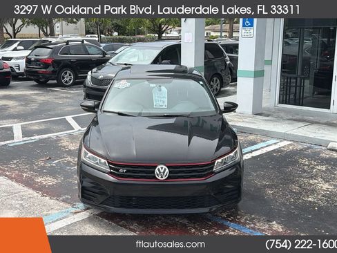 Used 2018 Volkswagen Passat 3.6 FWD image 4