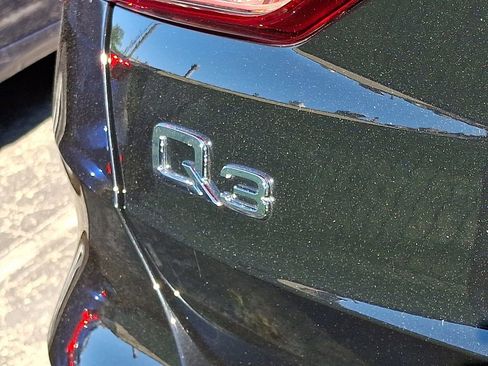 Certified 2023 Audi Q3 2.0T Premium w/ Convenience Package AWD/4WD image 29