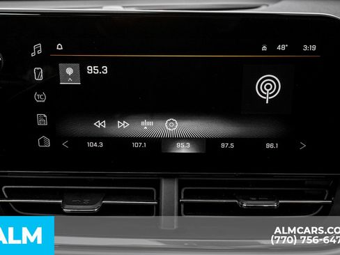 Used 2025 Chevrolet Trax LT w/ LT Convenience Package image 42