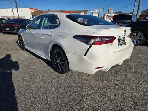 Used 2021 Toyota Camry SE image 7