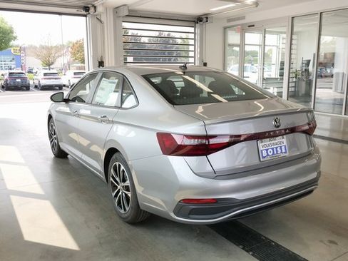 New 2025 Volkswagen Jetta Sport image 4