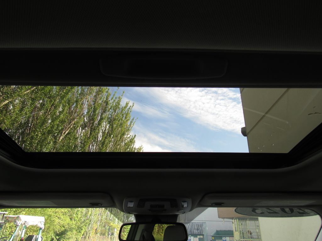 Certified 2023 Toyota Sienna XLE FWD image 29