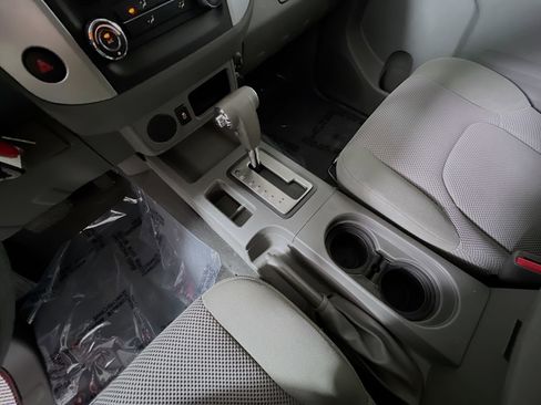 Used 2019 Nissan Frontier SV image 25