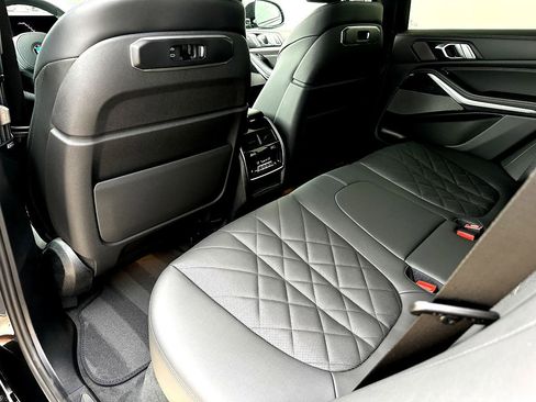 New 2026 BMW X5 xDrive40i w/ M Sport Package AWD/4WD image 15