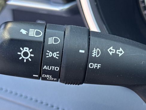 Used 2022 Toyota Highlander XLE image 17