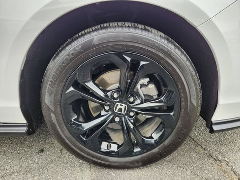 Certified 2025 Honda Accord SE image 7
