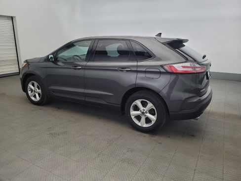 Used 2019 Ford Edge SE image 3