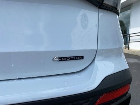 New 2025 Volkswagen Taos S image 18