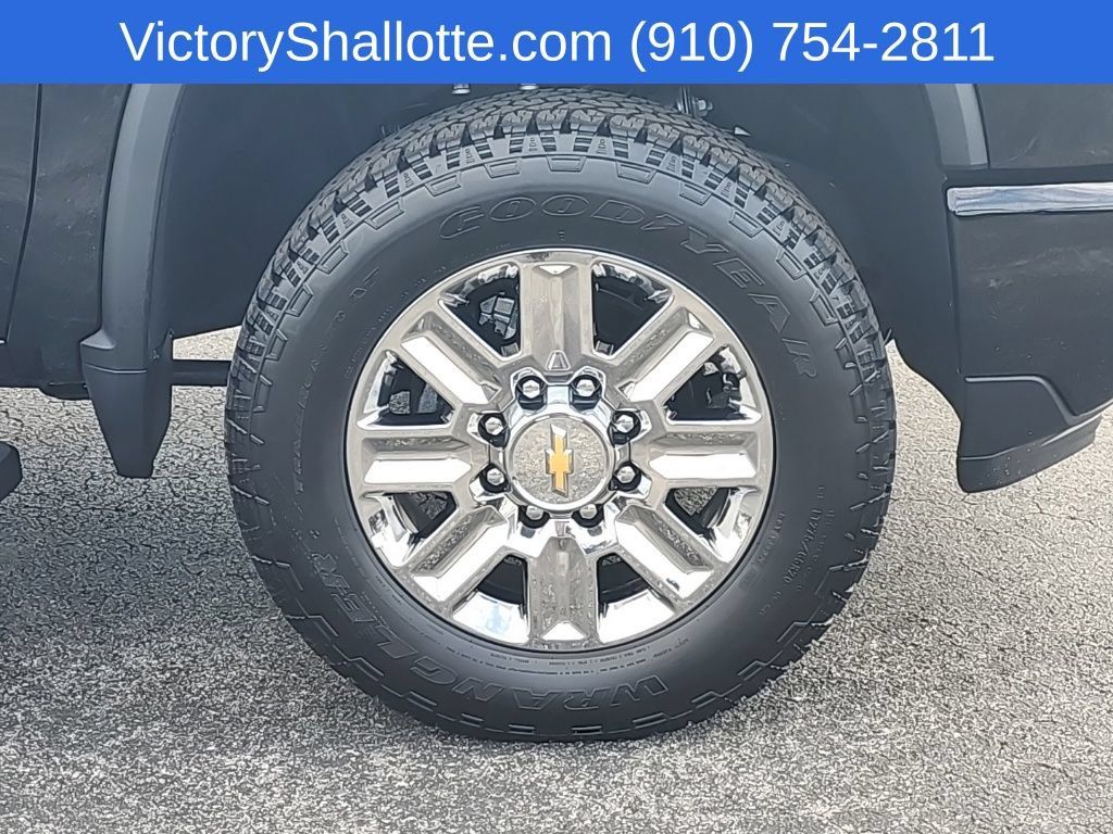 Used 2026 Chevrolet Silverado 2500 High Country w/ High Country Premium Package AWD/4WD image 42