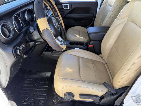 Used 2019 Jeep Wrangler Unlimited Sahara w/ Dual Top Group image 20