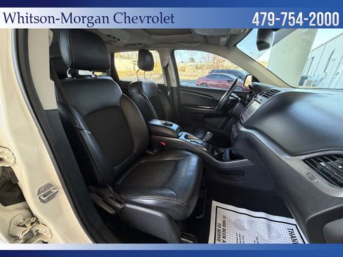 Used 2018 Dodge Journey Crossroad w/ Nav & Sun Group image 16