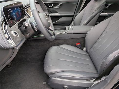 Used 2025 Mercedes-Benz E 350 Sedan image 17