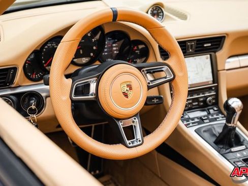 Used 2012 Porsche 911 Carrera image 6