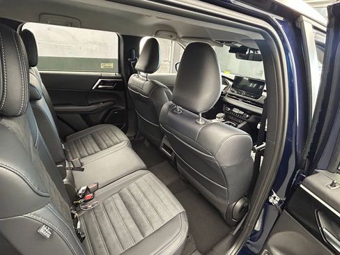 New 2026 Mitsubishi Outlander SE image 49